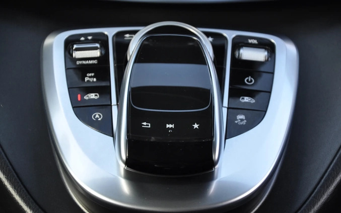 Mercedes-Benz Klasa V cena 239900 przebieg: 121791, rok produkcji 2019 z Tczew małe 781